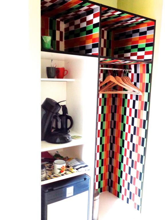 Uccle B&B La Chambre Du Zodiaque الغرفة الصورة